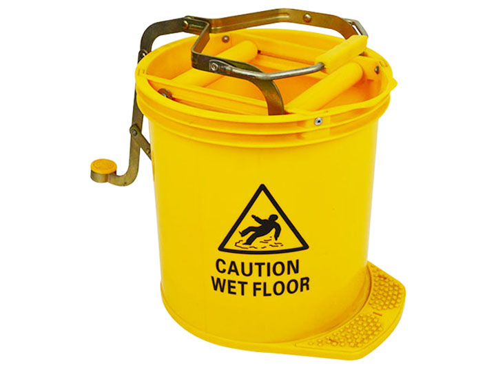 B-036 Foot pedal extracting bucket